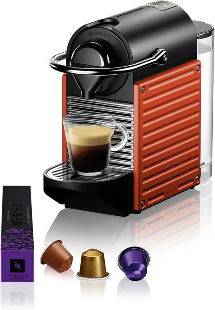 Cafetera Krups Nespresso Pixie compacta de metal con 19 bares de presión